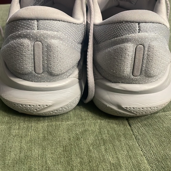 Brooks Adrenaline WORN ONCE 24 GTS 9.5 Women's grey Pink Running Shoes stability - Picture 6 of 9